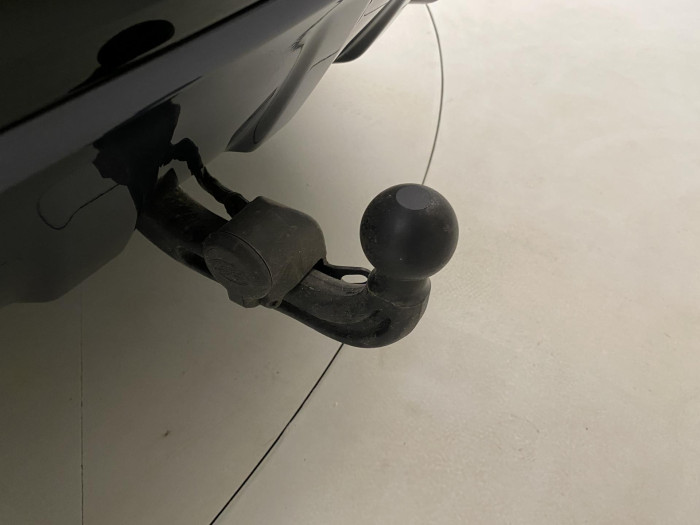 Land Rover Discovery Sport D200 R-DYNAMIC SE AWD AUT 2.0 d Dynamic SE