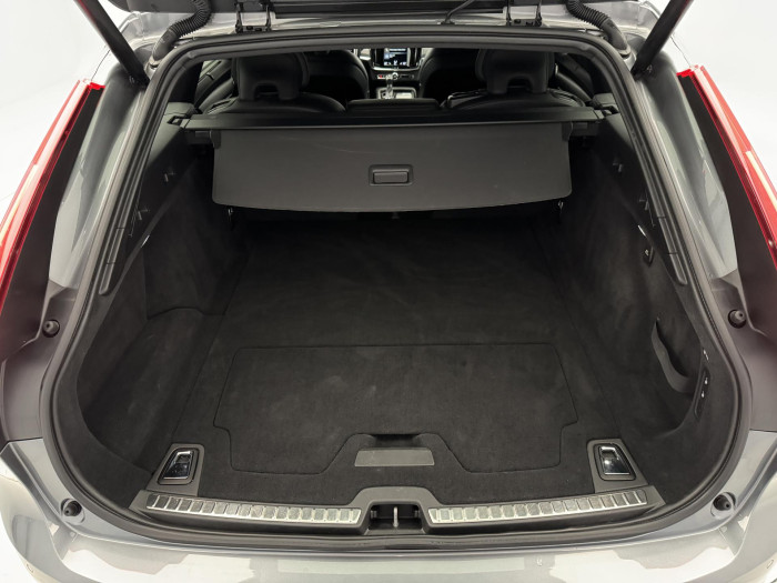 Volvo V90 T4 R-DESIGN AUT