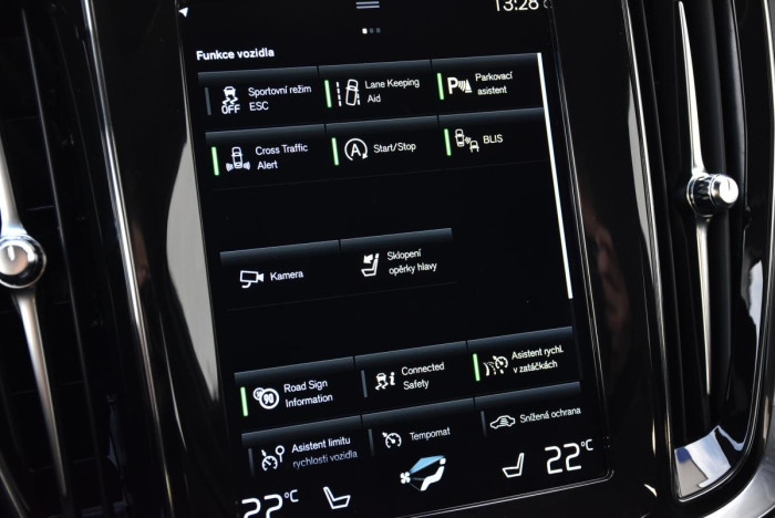 Volvo V60 B4 MOMENTUM REZERVACE 2.0 Momentum
