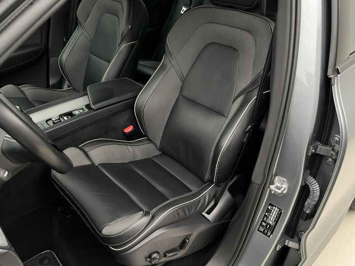 Volvo XC60 B4 R-DESIGN AUT