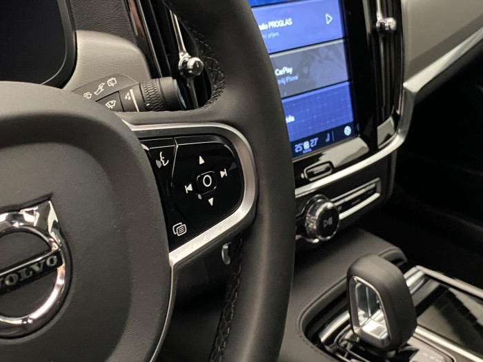 Volvo V90 T6 AWD PLUG-IN DARK PLUS AUT