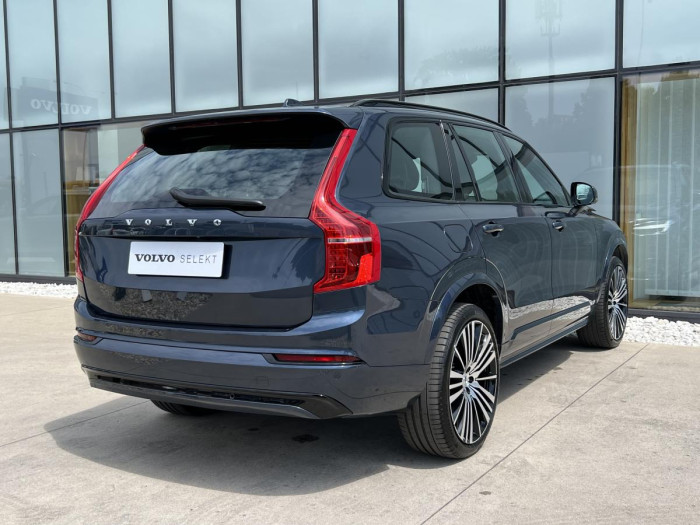 Volvo XC90 B5 AWD R-DESIGN 7MÍSTNÁ Aut