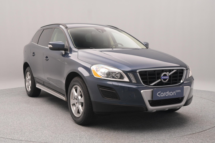Volvo XC60 D5 AWD MOMENTUM AUT CZ 2.4 d Momentum