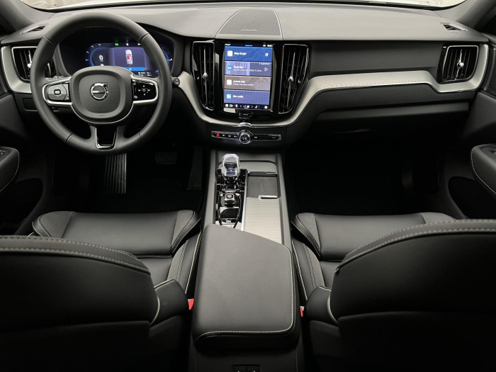 Volvo XC60 T6 AWD RECHARGE PLUS DARK AUT