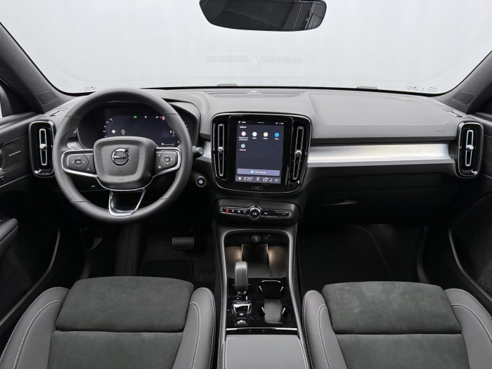 Volvo XC40 B3 AUT DARK ULTRA