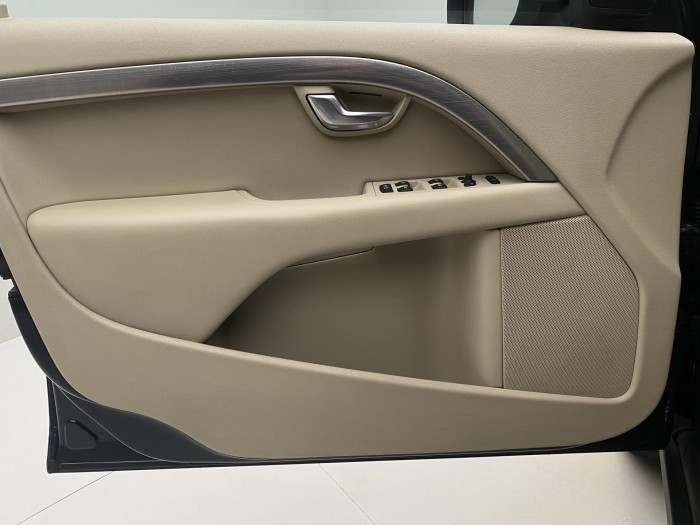 Volvo XC70 D5 AWD SUMMUM AUT CZ 2.4 d Summum