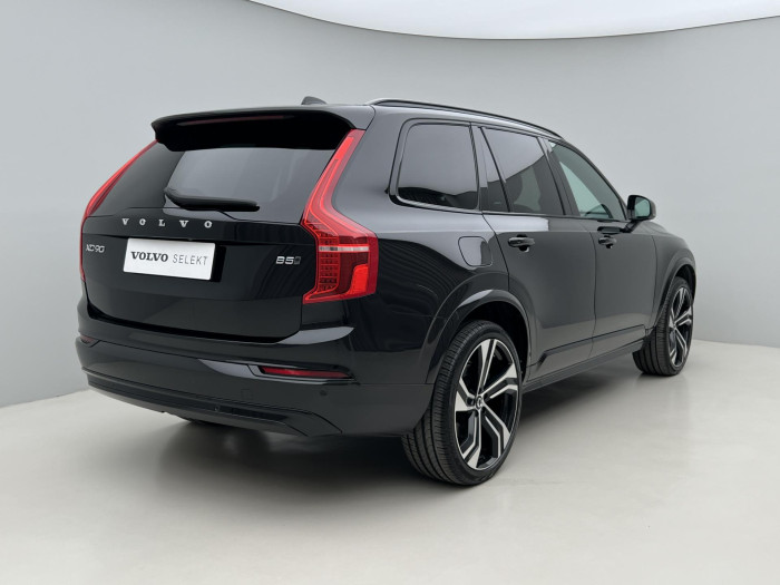Volvo XC90 B5 AWD R-DESIGN 7MÍSTNÁ AUT
