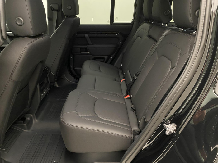 Land Rover Defender 110 D200 S AWD AUT 3.0 d