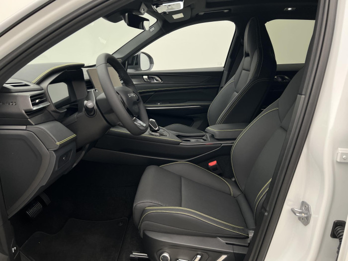 Lynk & Co 01 MORE PHEV