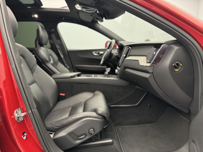 Volvo XC60 D4 AWD INSCRIPTION REZERVACE 2.0 d