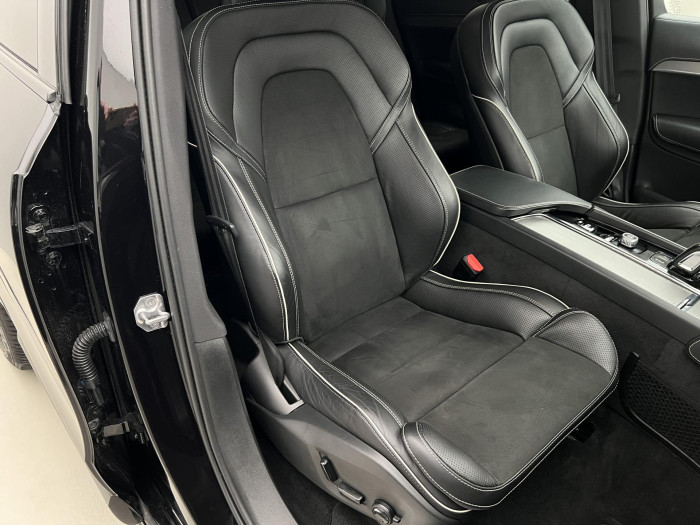 Volvo XC90 B5 AWD R-DESIGN AUT CZ