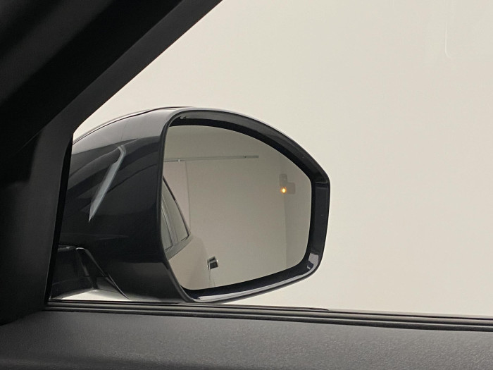 Land Rover Range Rover Velar D200 R-DYNAMIC SE AWD AUT 2.0 d Dynamic SE