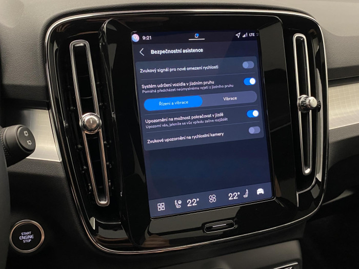 Volvo XC40 B3 AUT PLUS BLACK EDITION