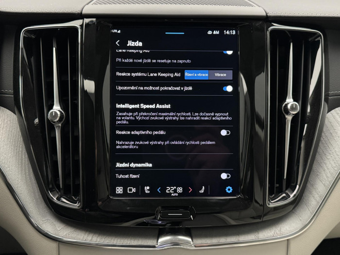 Volvo XC60 B5 AWD DARK ULTRA CZ 1.maj