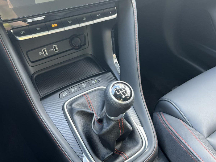 MG ZS ELEGANCE - ZIMNÍ PNEU ZDARMA* 1.0 Elegance