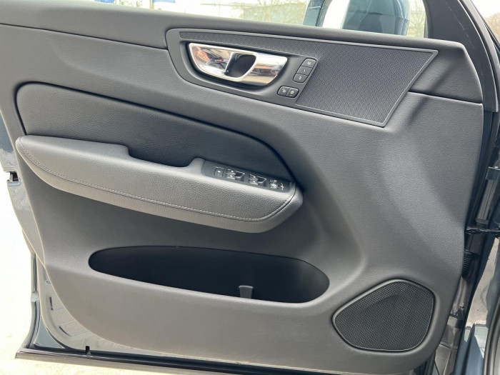 Volvo XC60 T5 AWD MOMENTUM Aut 1.maj. 2.0 Momentum