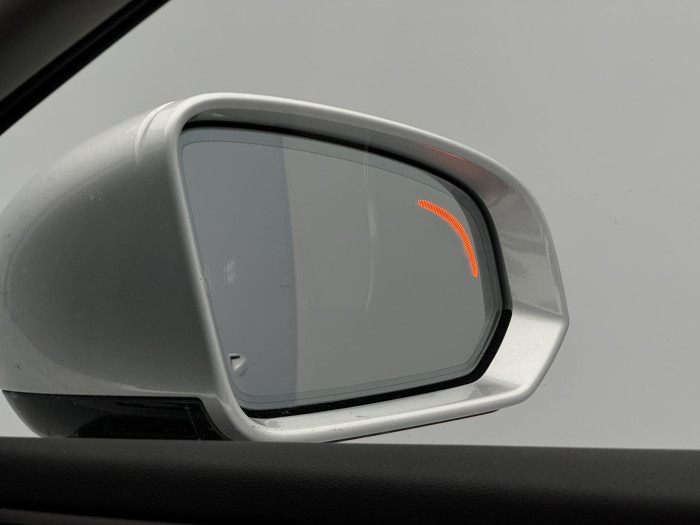 Volvo V60 B4 INSCRIPTION AUT REZERVACE