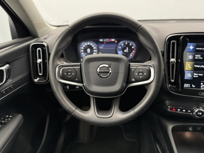 Volvo XC40 T4 INSCRIPTION AUT CZ 1.maj