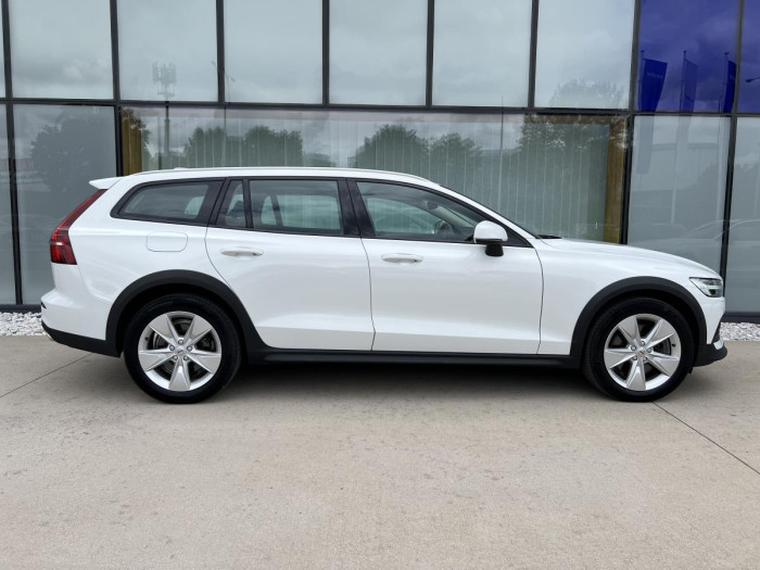 Volvo V60 CROSS COUNTRY B4 AWD Aut 1.maj