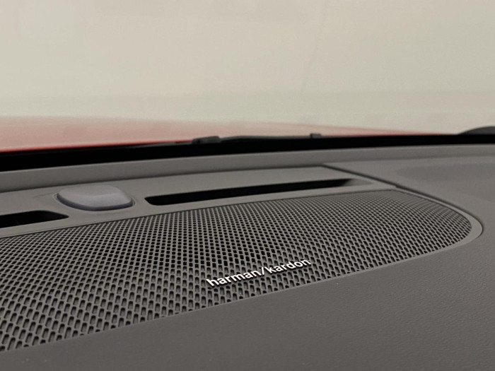 Volvo XC40 B4 AWD BRIGHT PLUS REZERVACE 2.0 Plus