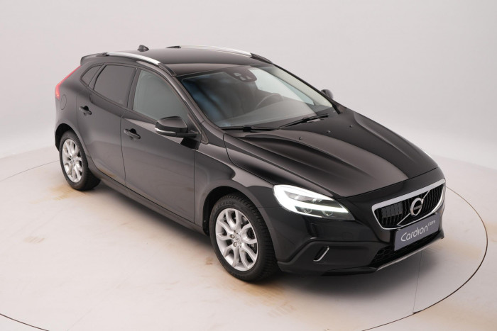 Volvo V40 CC D3 MOMENTUM REZERVACE 2.0 d CC CC Momentum