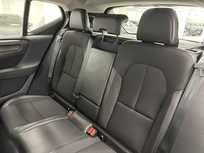 Volvo XC40 T3 MOMENTUM AUT REZERVACE 1.5 Momentum