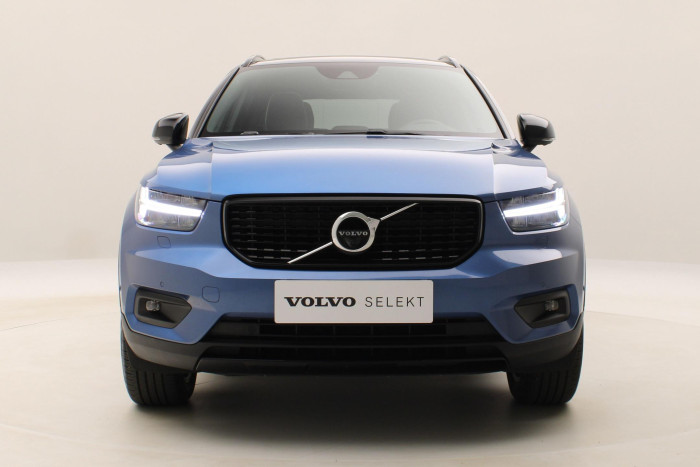 Volvo XC40 B4 AWD R-DESIGN AUT 1.maj