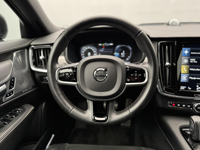 Volvo S90 T8 AWD R-DESIGN RECHARGE CZ