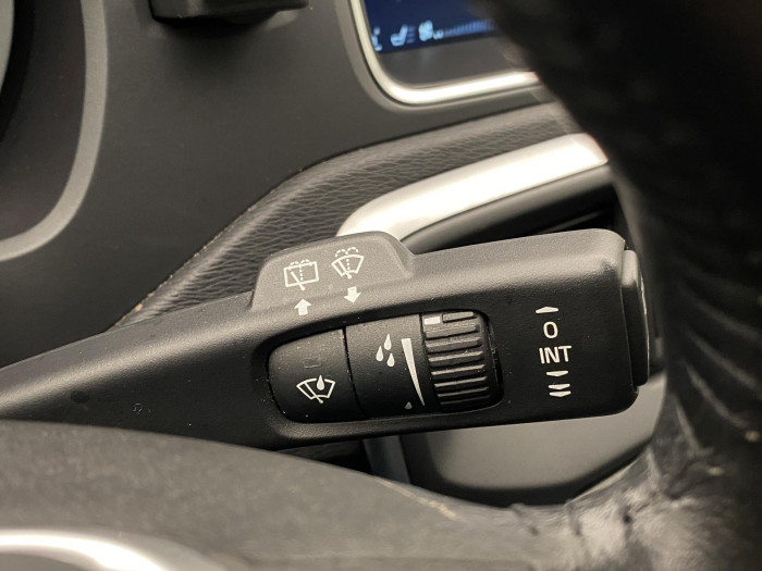 Volvo V40 D3 MOMENTUM AUT 2.0 d Momentum