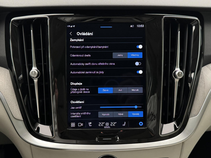 Volvo V60 B5 BRIGHT PLUS AUT REZERVACE