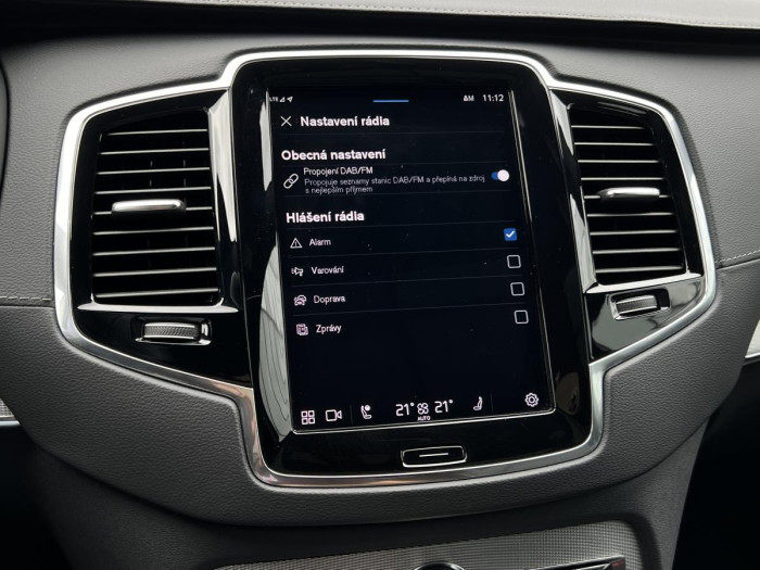 Volvo XC90 B5 AWD DARK ULT. 7MÍSTNÁ Aut