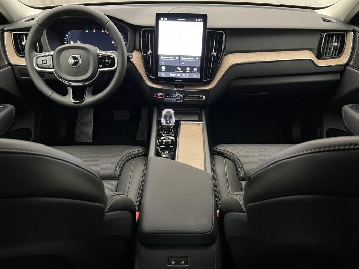 Volvo XC60 T6 AWD AUT RECHARGE DARK PLUS