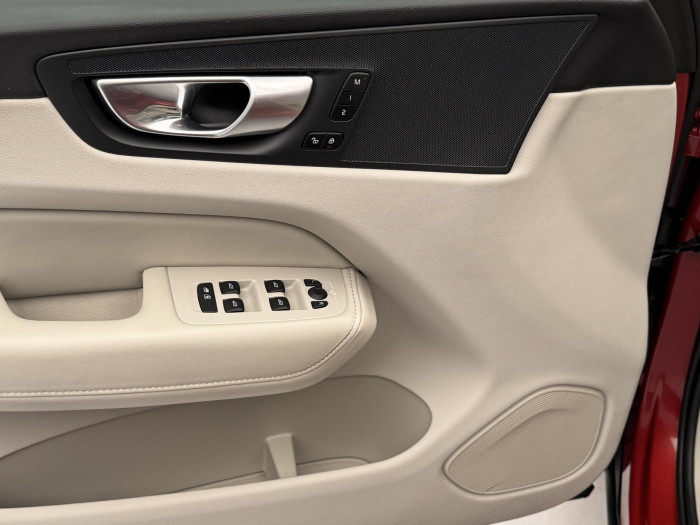 Volvo XC60 T6 AWD RECHARGE PLUS BRIGHT CZ