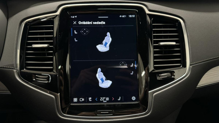 Volvo XC90 T8 AWD ULTIMATE DARK REZERVACE