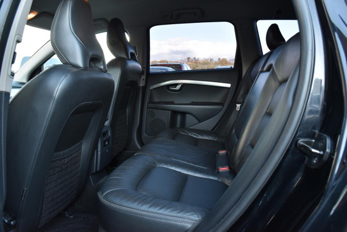 Volvo XC70 2.4D MOMENTUM AUT REZERVACE 2.4 d Momentum