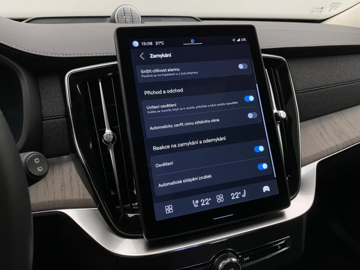 Volvo XC90 T8 AWD RECHARGE DARK ULTRA