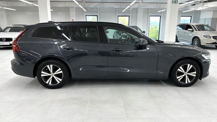 Volvo V60 D3 KINETIC NAVIGACE REZERVACE 2.0 d