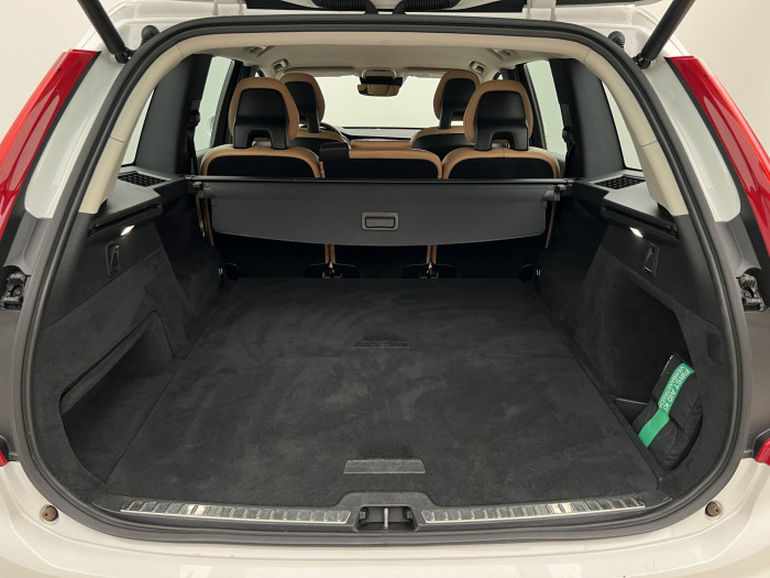 Volvo XC90 D5 AWD INSCRIPTION AUT CZ 2.0 d