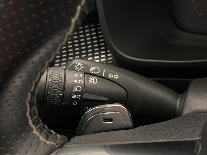 Volvo XC40 D4 AWD R-DESIGN REZERVACE 2.0 d