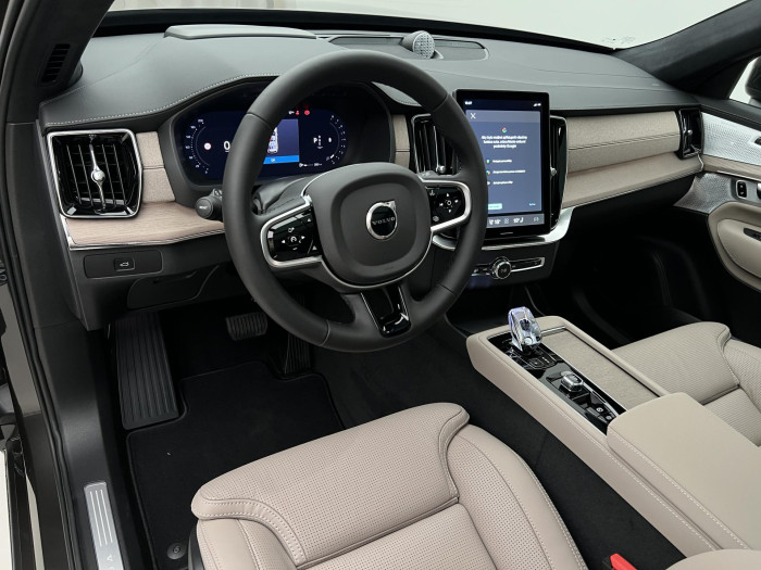 Volvo XC90 B5 AWD DARK ULTRA AUT