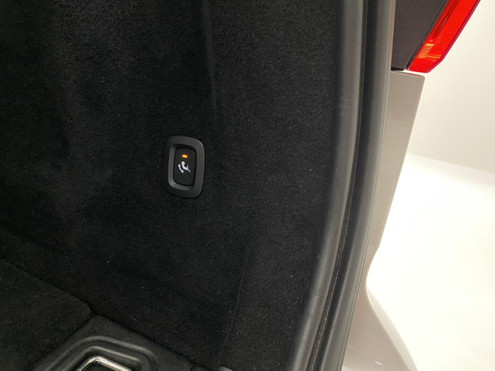 Volvo XC60 B4 AWD INSCRIPTION AUT CZ