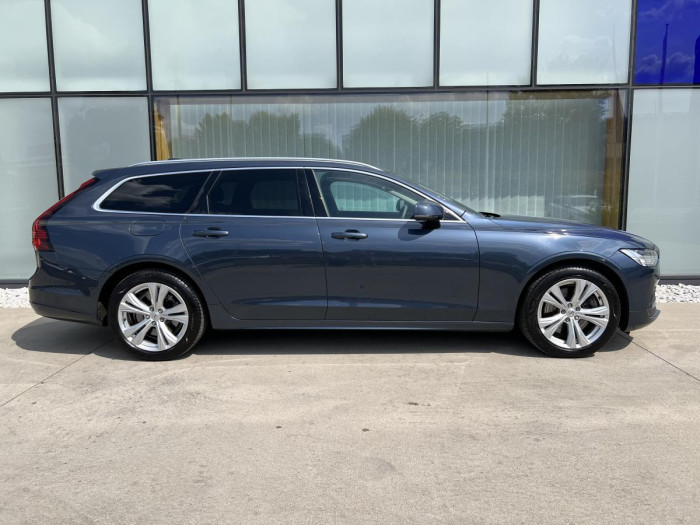 Volvo V90 B4 AWD MOMENTUM Aut REZERVACE 2.0 Momentum
