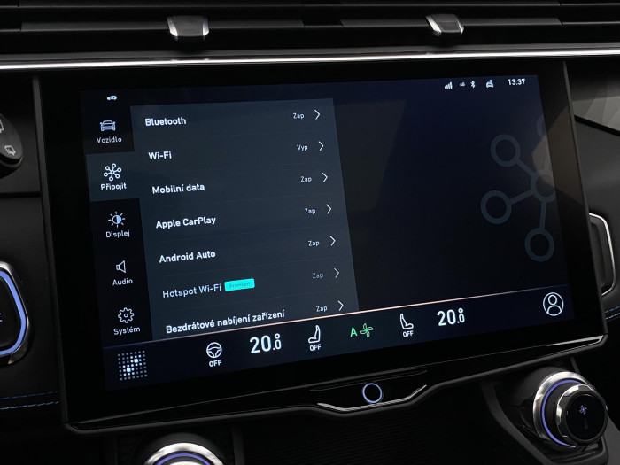 Lynk & Co 01 PHEV DCT AUT 1.maj