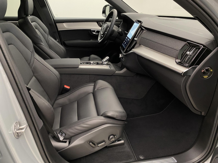 Volvo XC90 B5 AWD BLACK EDITION PLUS 7m