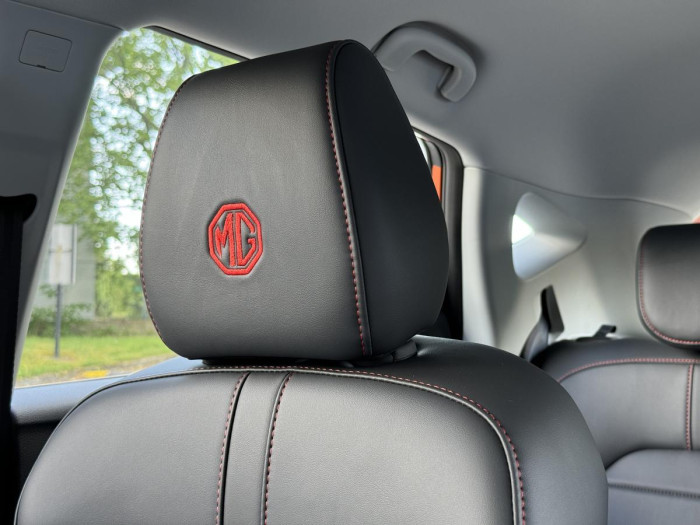 MG ZS EXCLUSIVE AUT. SKLADEM 1.0 Exclusive