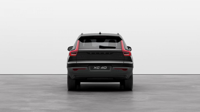 Volvo XC40 B3 AUT PLUS BLACK EDITION