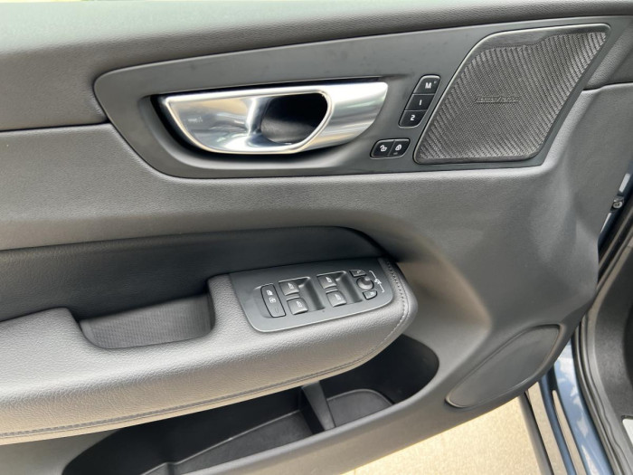 Volvo XC60 B4 MOMENTUM Aut 2.0 Momentum