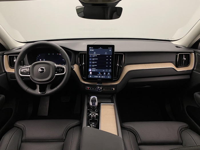 Volvo XC60 B5 AWD AUT DARK PLUS