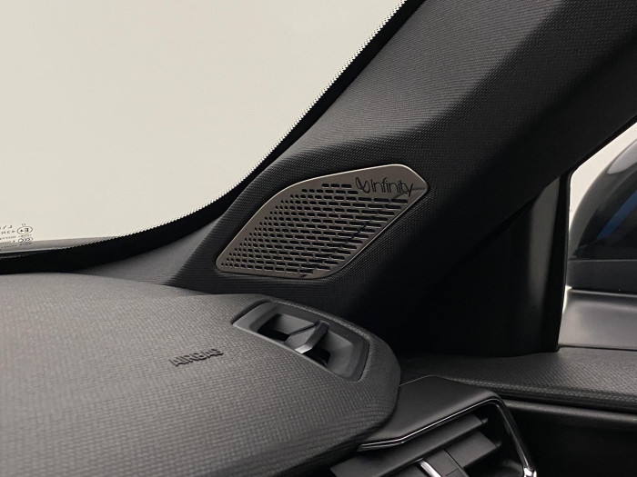 Lynk & Co 01 PHEV DCT REZERVACE