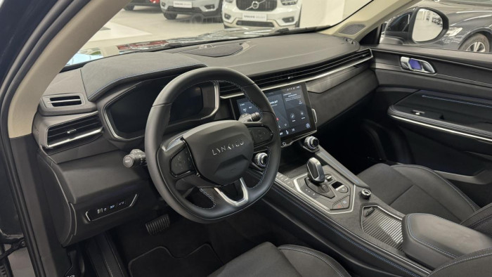 Lynk & Co 01 PHEV DCT AUT 1.maj. REZERVACE